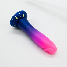 Load image into Gallery viewer, Z3SJF12 Caelus Medium 0030 UV GITD
