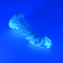 Load image into Gallery viewer, T2MJE59 Titan Small 0050 UV GITD
