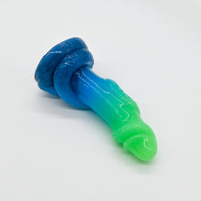 Load image into Gallery viewer, 32XJD39 Celia Small 0020 UV GITD

