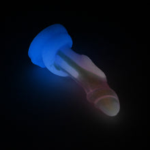 Load image into Gallery viewer, 32MJD40 Celia Small 0050 UV GITD CS
