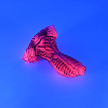 Load image into Gallery viewer, X2SKG19 Shin Small 0030 UV GITD
