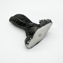 Load image into Gallery viewer, X3SKG22 Shin Large 0030 UV GITD GOBLIN HOLE

