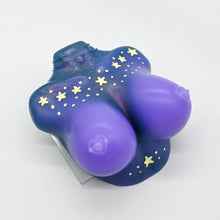 Load image into Gallery viewer, D3XKF16 Celeste Medium 0020 UV GITD
