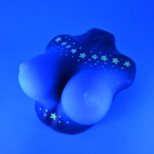 Load image into Gallery viewer, D4XKF17 Celeste Large 0020 UV GITD
