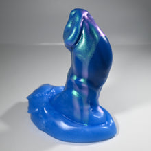 Load image into Gallery viewer, R2MEA15 Oberon Small 0050 UV GITD CS
