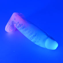 Load image into Gallery viewer, W3SKJ08 Tellus Medium 0030 UV GITD
