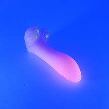 Load image into Gallery viewer, Q2SKH69 Aquus Small 0030 UV GITD
