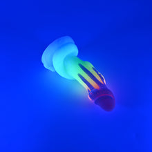 Load image into Gallery viewer, 32SKG61 Celia Small 0030 UV GITD
