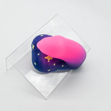 Load image into Gallery viewer, PUSJE37 Uncut Packer 0030 UV GITD
