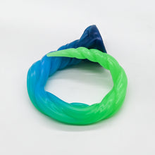 Load image into Gallery viewer, S3XJE56 Sera's Horn Medium 0020 UV GITD
