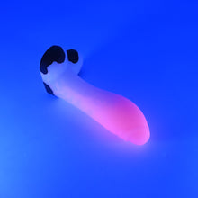 Load image into Gallery viewer, Q2SJG04 Aquus Small 0030 UV GITD
