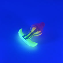 Load image into Gallery viewer, F1SKH05 Cylo Plug XS 0030 UV GITD
