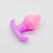 Load image into Gallery viewer, F3SKH10 Cylo Plug Medium 0030 UV GITD
