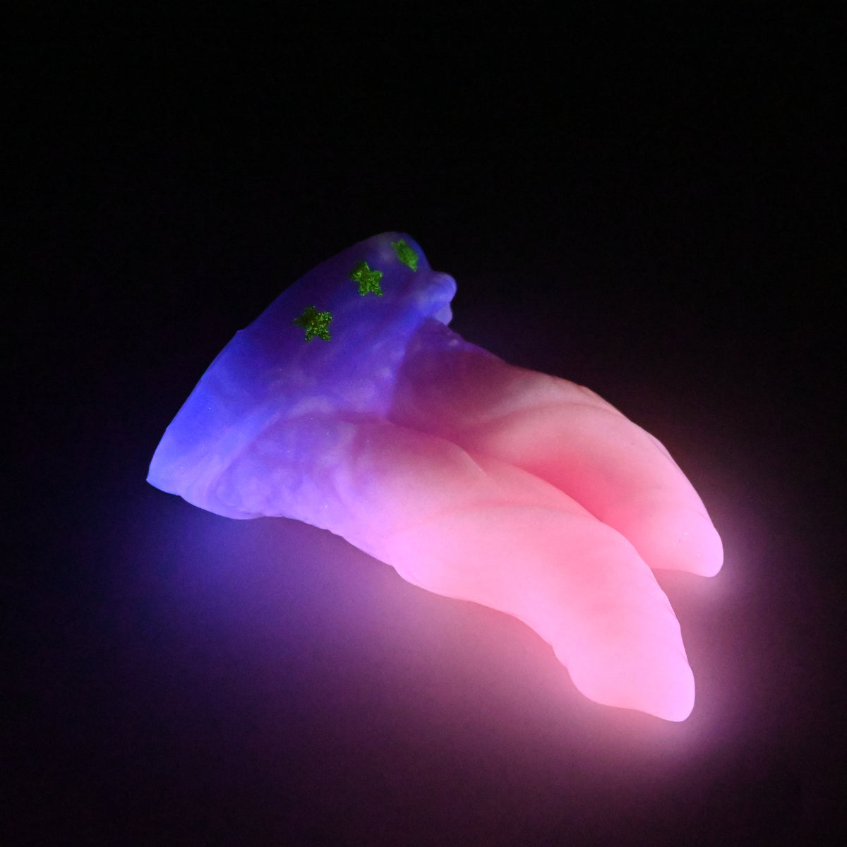 22SKG36 Vasuki Small 0030 UV GITD