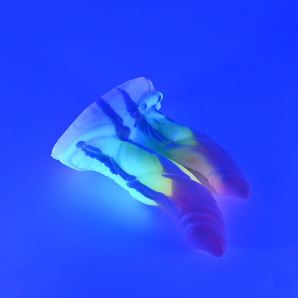 22SKG37 Vasuki Small 0030 UV GITD