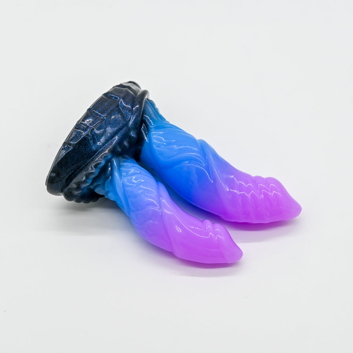 22MKG39 Vasuki Small 0050 UV GITD
