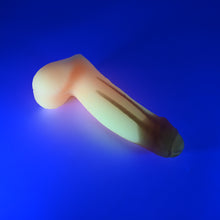 Load image into Gallery viewer, R3MJG29 Orion Medium 0050 UV GITD
