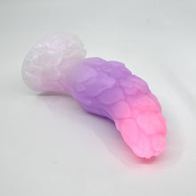 Load image into Gallery viewer, B2MGC53 Flora Small 0050 UV GITD
