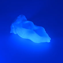 Load image into Gallery viewer, A3SHE03 Alara Medium 0030 UV GITD
