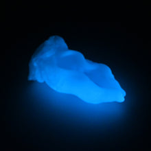 Load image into Gallery viewer, A3SHE03 Alara Medium 0030 UV GITD
