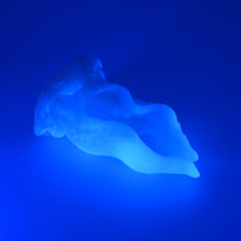 Load image into Gallery viewer, A4SHE05 Alara Large 0030 UV GITD
