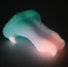 Load image into Gallery viewer, D3SGC57 Auren Medium 0030 UV GITD
