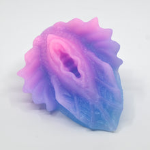 Load image into Gallery viewer, C2SGE28 Calypso Small 0030 UV GITD
