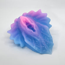 Load image into Gallery viewer, C4SGE32 Calypso Large 0030 UV GITD
