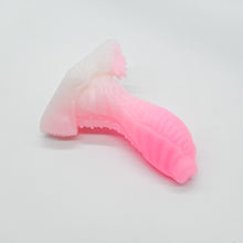 Load image into Gallery viewer, X2MJG69 Shin Small 0050 UV GITD

