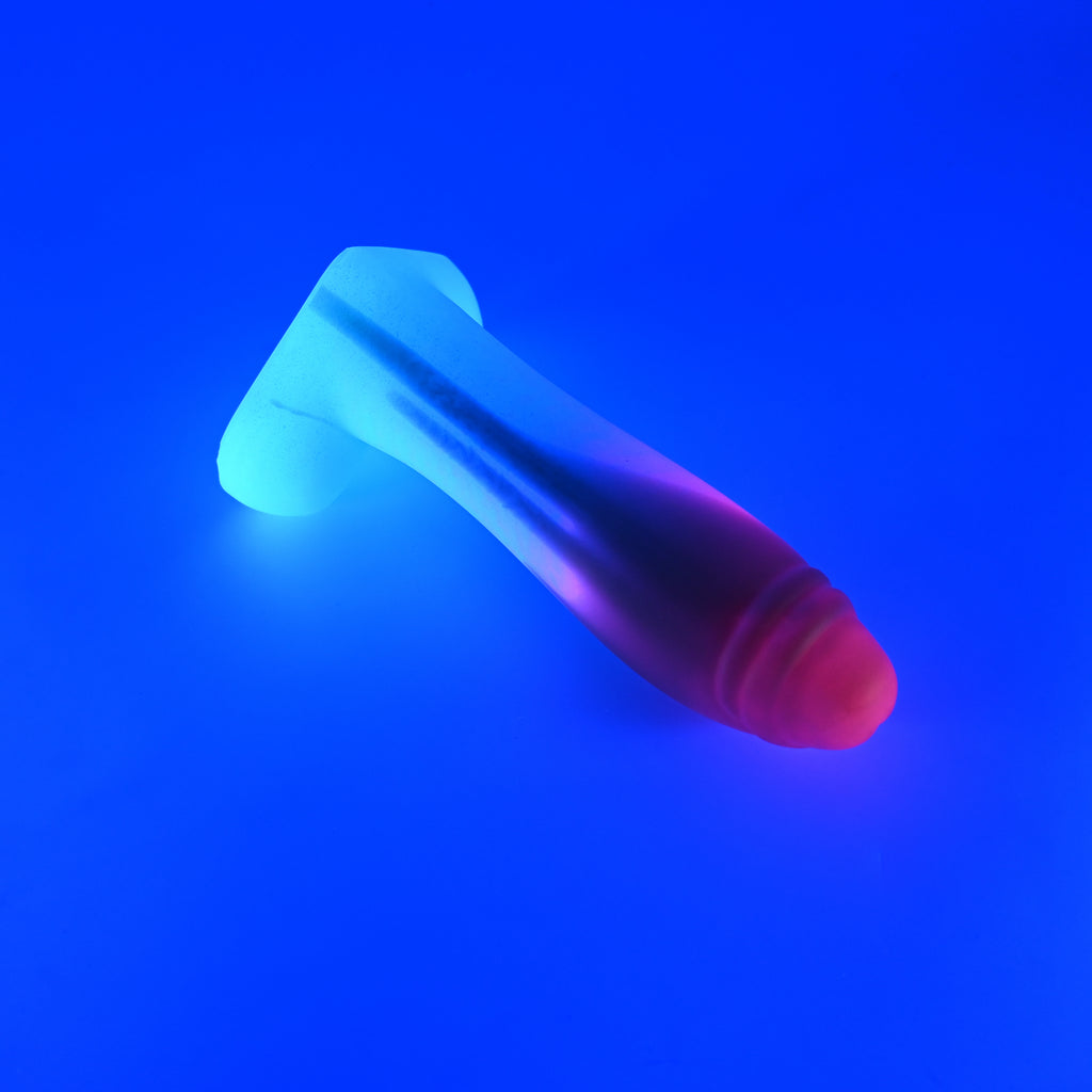 Q2MKK44 Aquus Small 0050 UV GITD