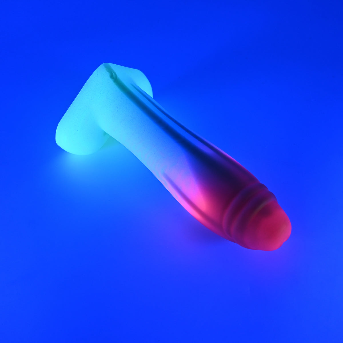 Q3MKK48 Aquus Medium 0050 UV GITD