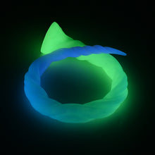 Load image into Gallery viewer, S4SJG52 Sera's Horn Large 0030 UV GITD
