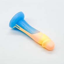 Load image into Gallery viewer, Z2SHG54 Caelus Small 0030 UV GITD
