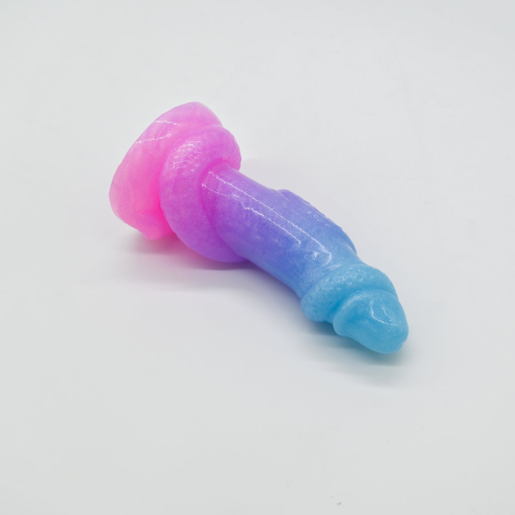 32XKJ37 Celia Small 0020 UV GITD