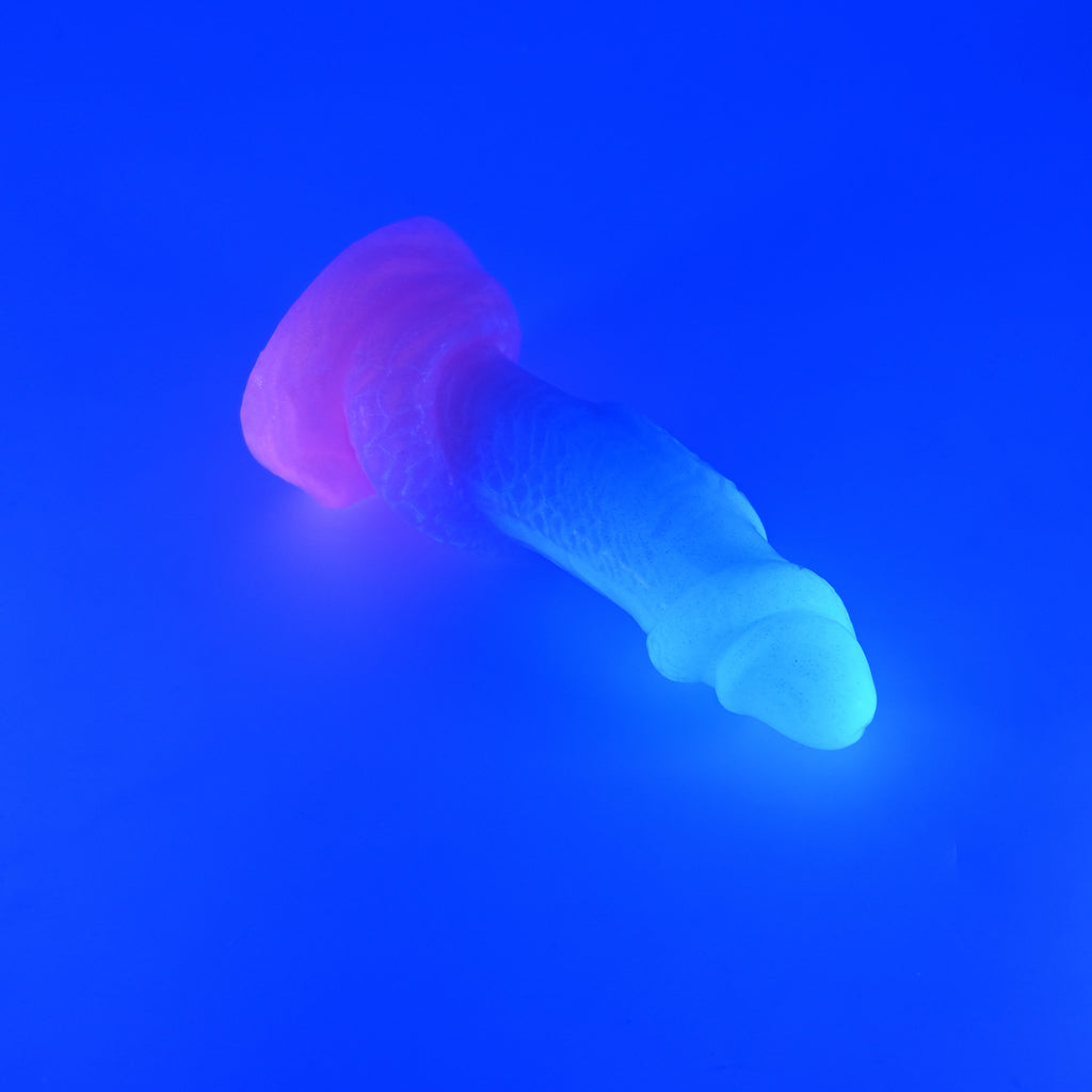 32XKJ37 Celia Small 0020 UV GITD