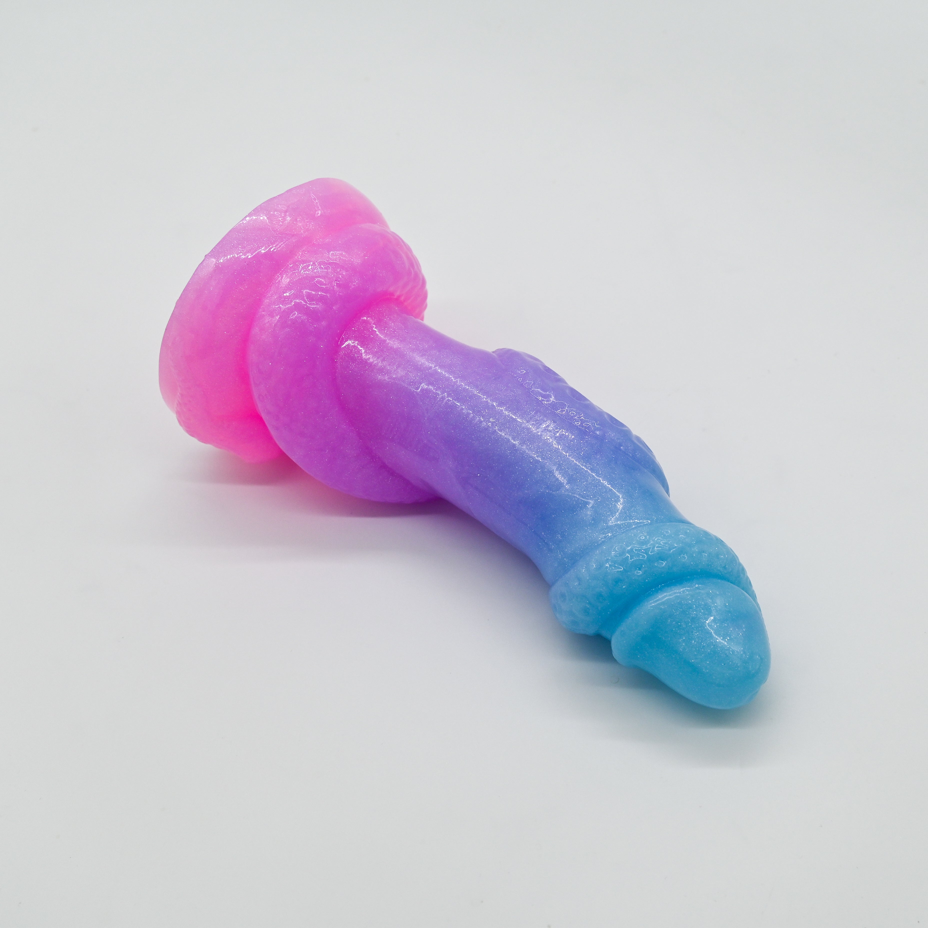 33XKJ39 Celia Medium 0020 UV GITD