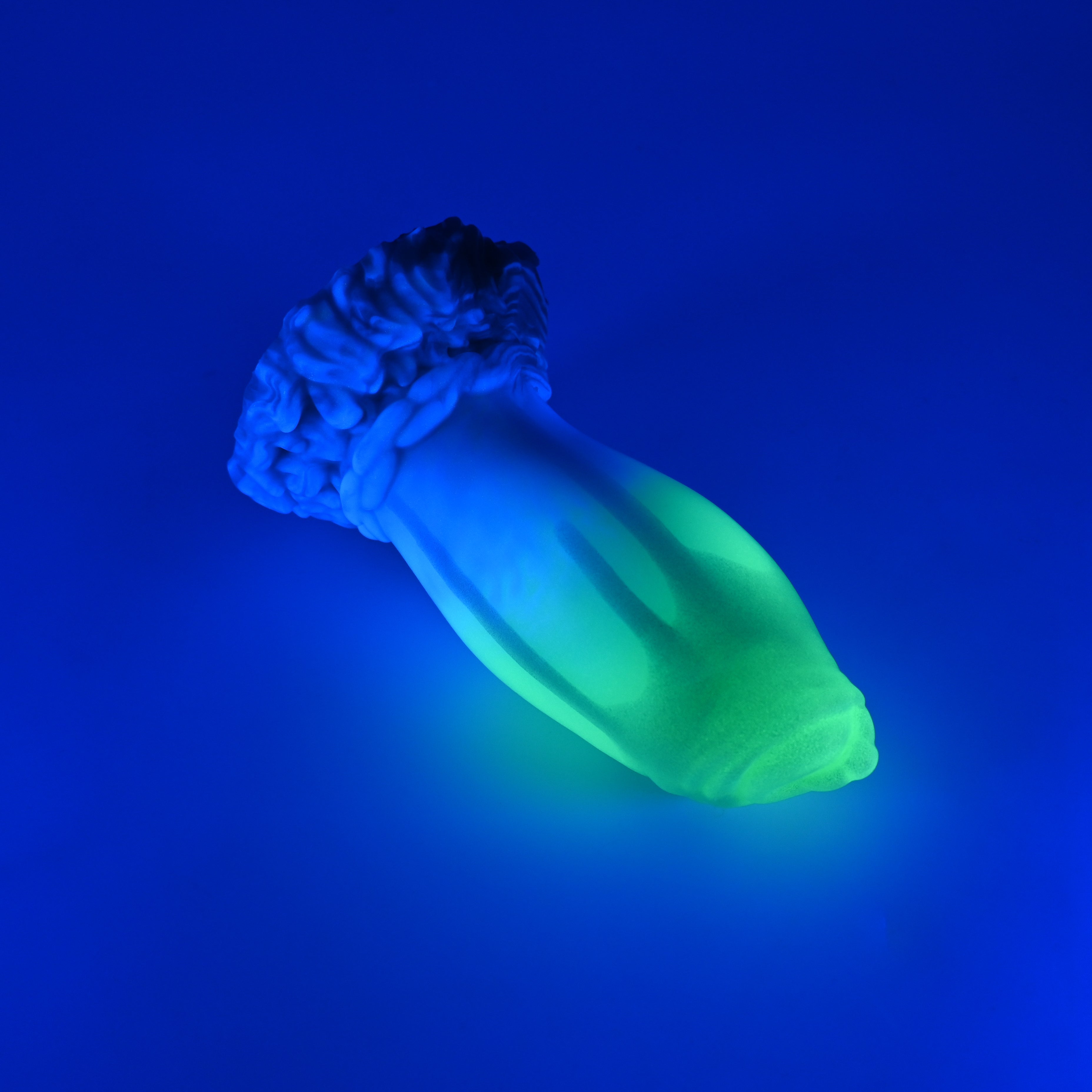 82SKJ52 Hue Small 0030 UV GITD CS