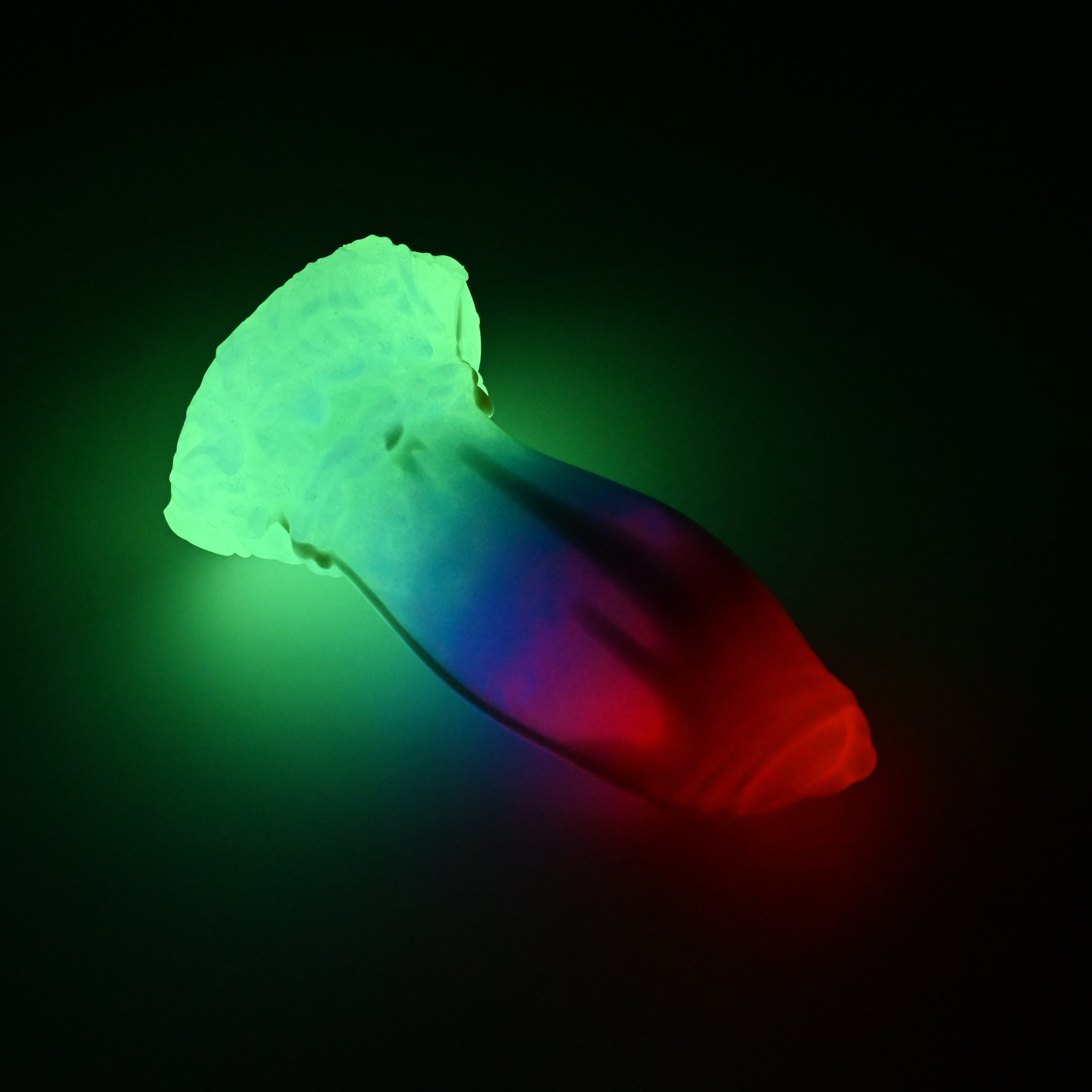 82MKJ53 Hue Small 0050 UV GITD *FLOP*