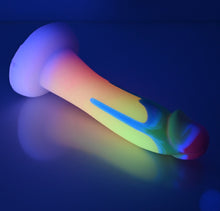 Load image into Gallery viewer, Z2SED76 Caelus Small 0030 UV GITD
