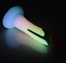 Load image into Gallery viewer, Z2SED76 Caelus Small 0030 UV GITD
