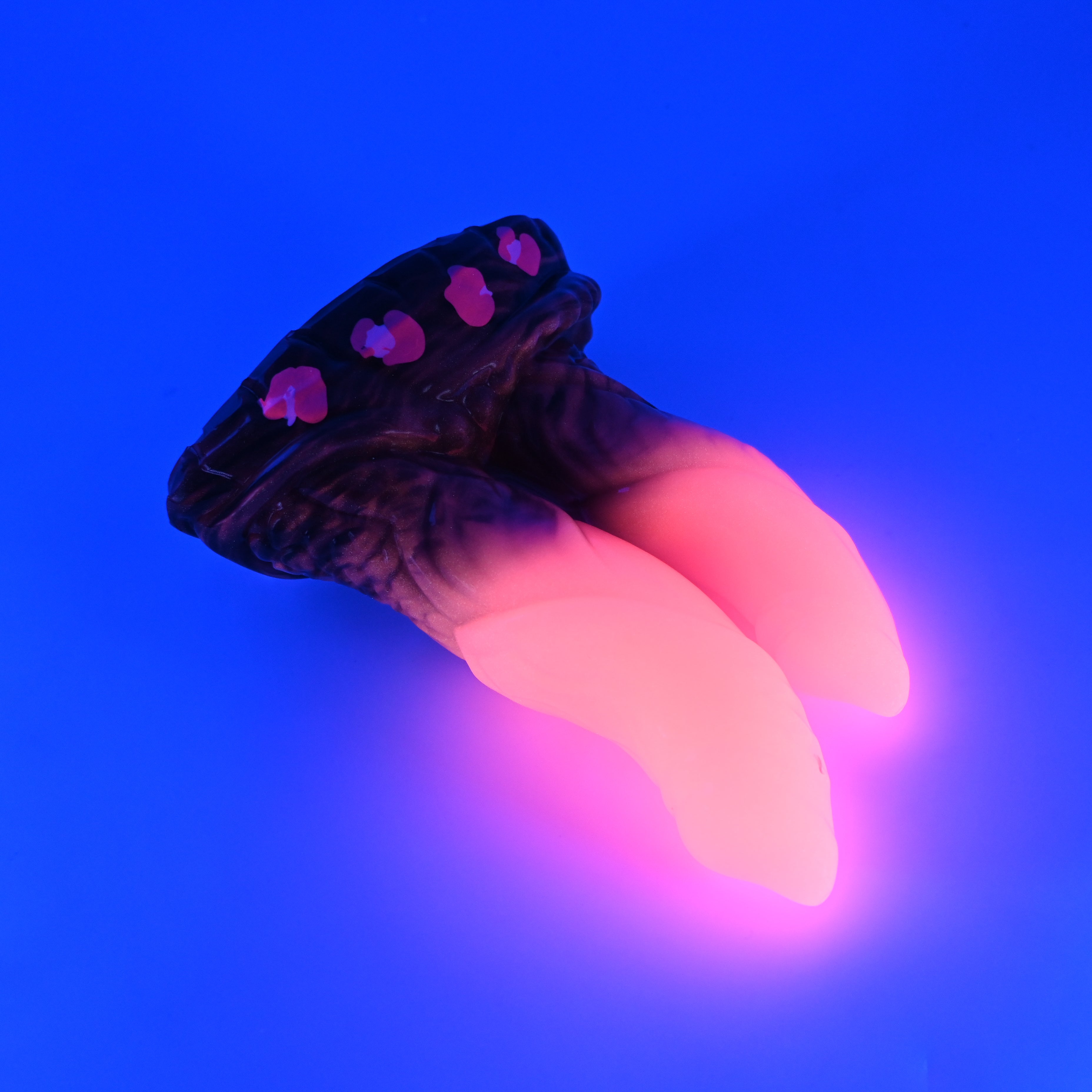 22SKJ23 Vasuki Small 0030 UV GITD