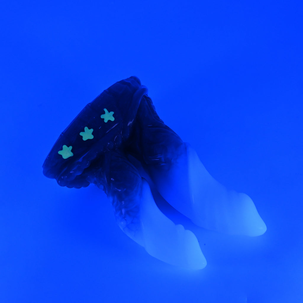 22XKJ24 Vasuki Small 0020 UV GITD