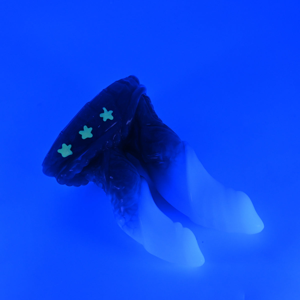 22XKJ24 Vasuki Small 0020 UV GITD