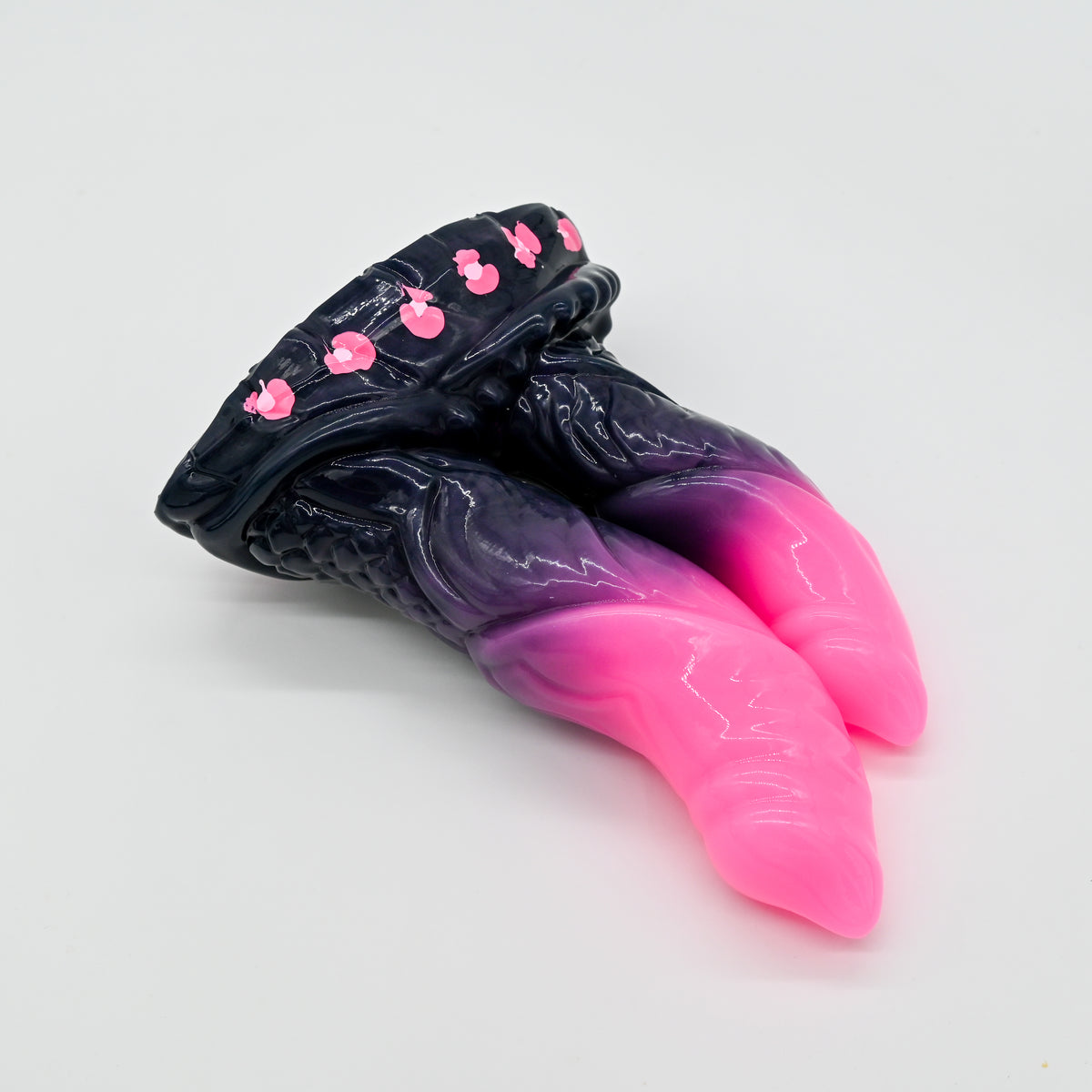 24SKJ31 Vasuki Large 0030 UV GITD