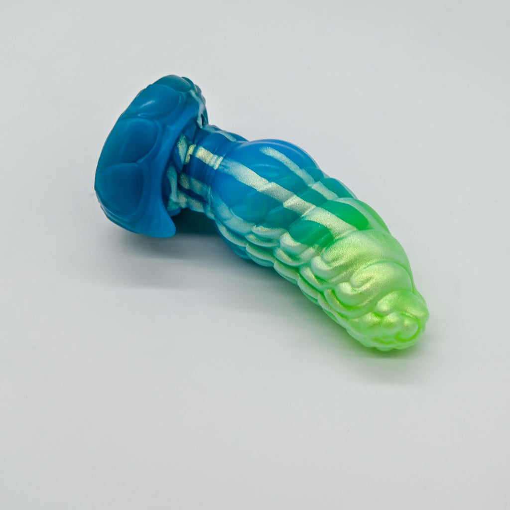P2SKK32 Pluto Small 0030 UV GITD CS