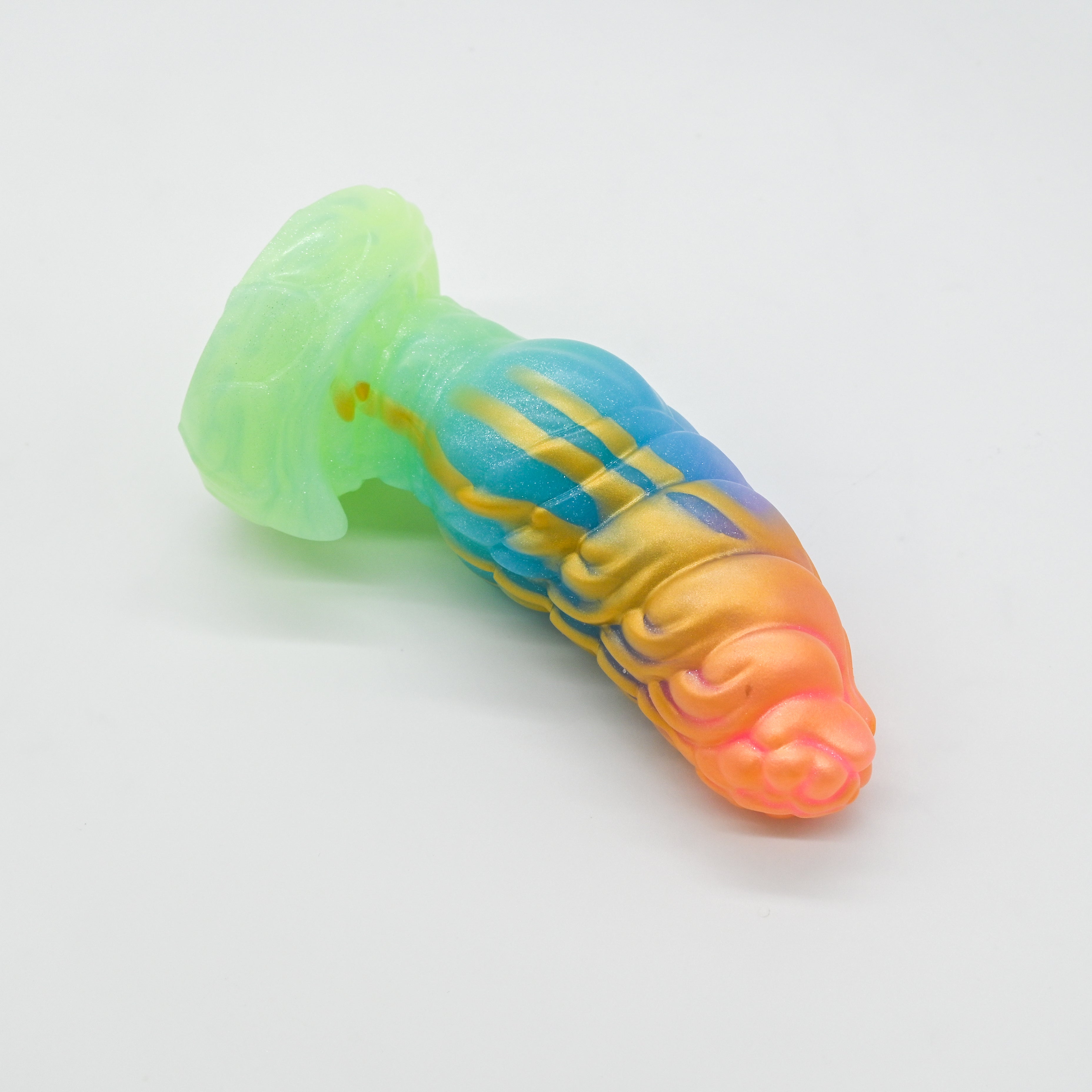 P2MKK33 Pluto Small 0050 UV GITD