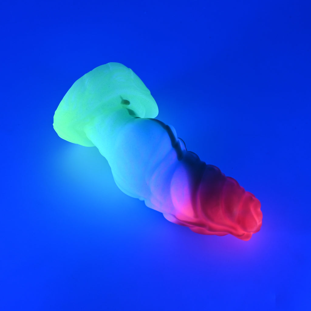 P2MKK33 Pluto Small 0050 UV GITD