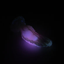 Load image into Gallery viewer, B2XHF29 Flora Small 0020 UV GITD CS
