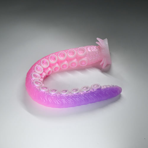 E4XHF38 Illex Large 0020 UV GITD CS