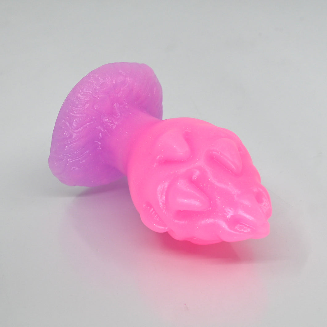 F1XFD76 Dragonfruit Plug Mini 0020 UV GITD